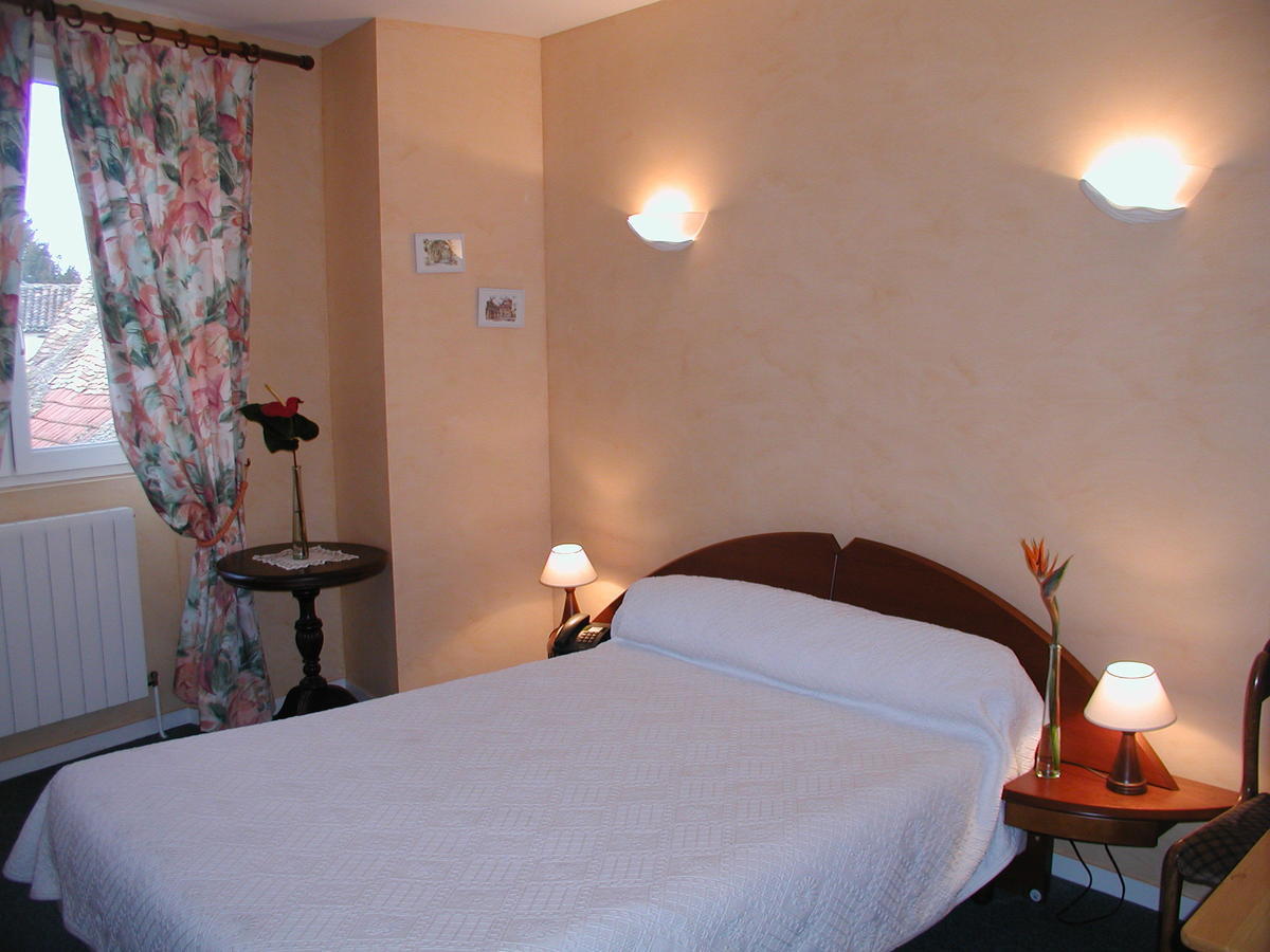 Hotel Auberge De La Nauze Sagelat 部屋 写真