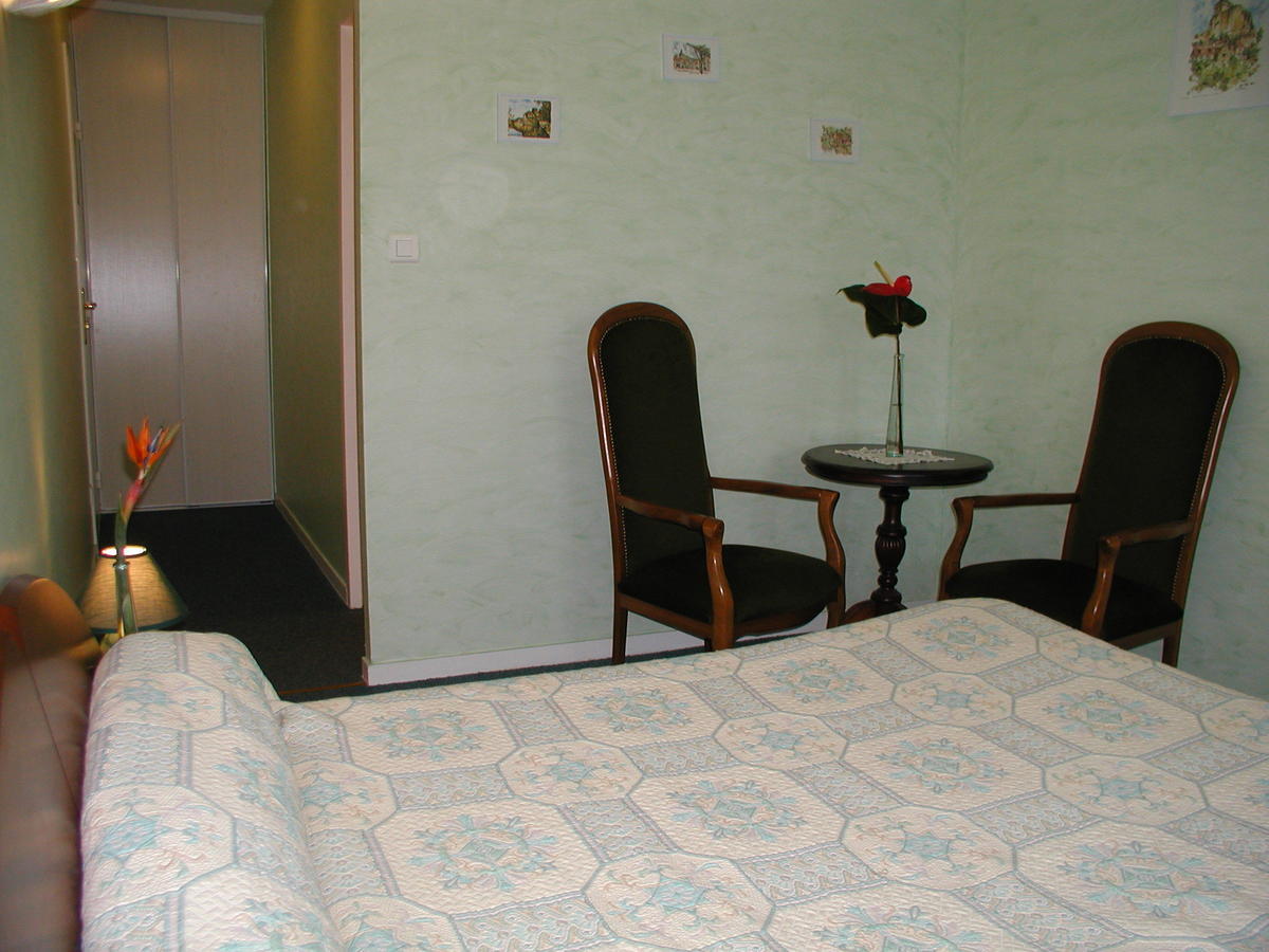 Hotel Auberge De La Nauze Sagelat 部屋 写真