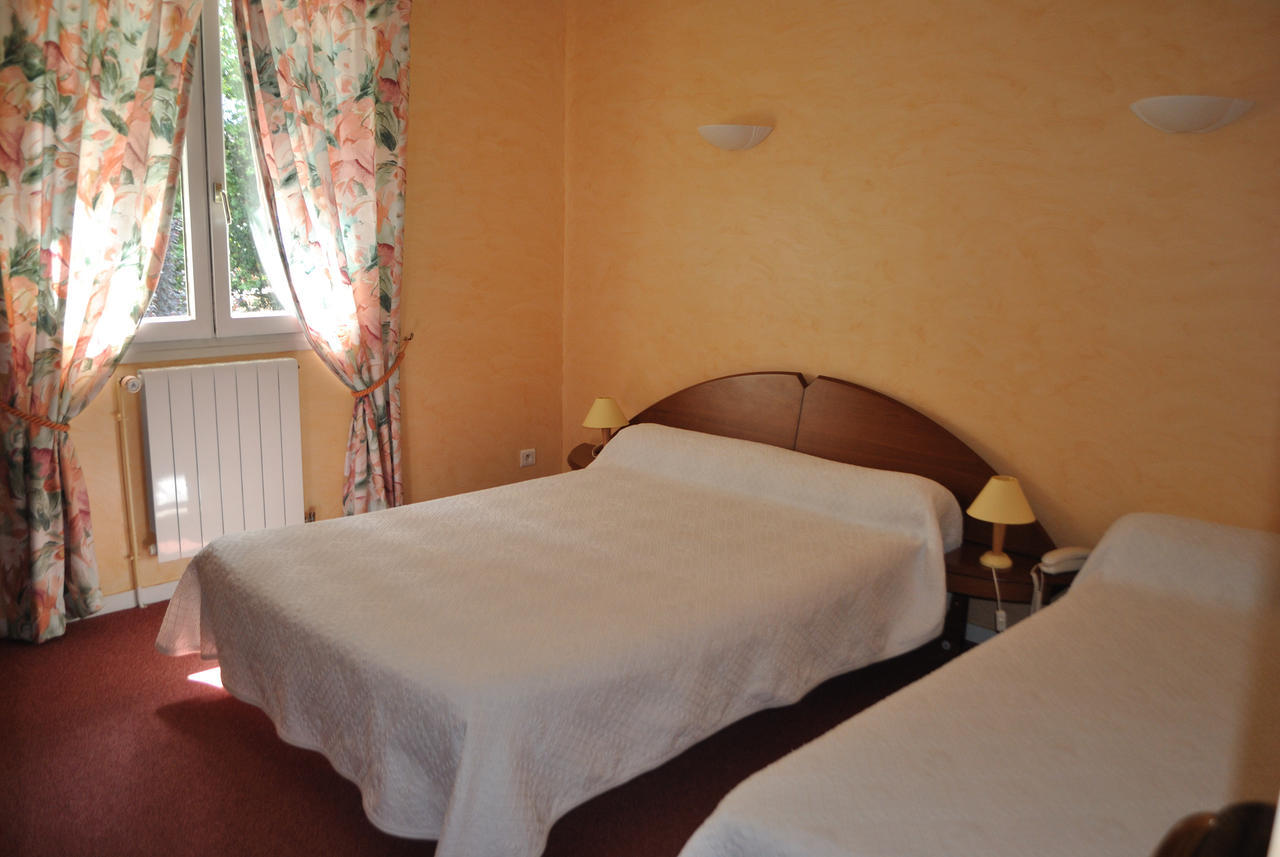 Hotel Auberge De La Nauze Sagelat 部屋 写真