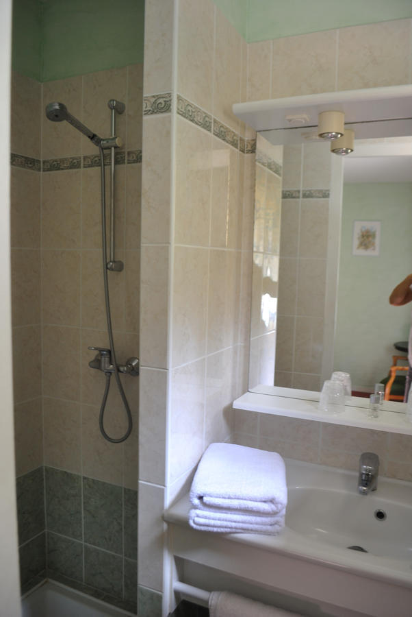 Hotel Auberge De La Nauze Sagelat 部屋 写真